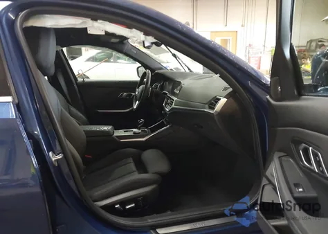 2021 BMW 330I xDrive z USA, uszkodzony, nr VIN 3MW5R7J06M8B71931